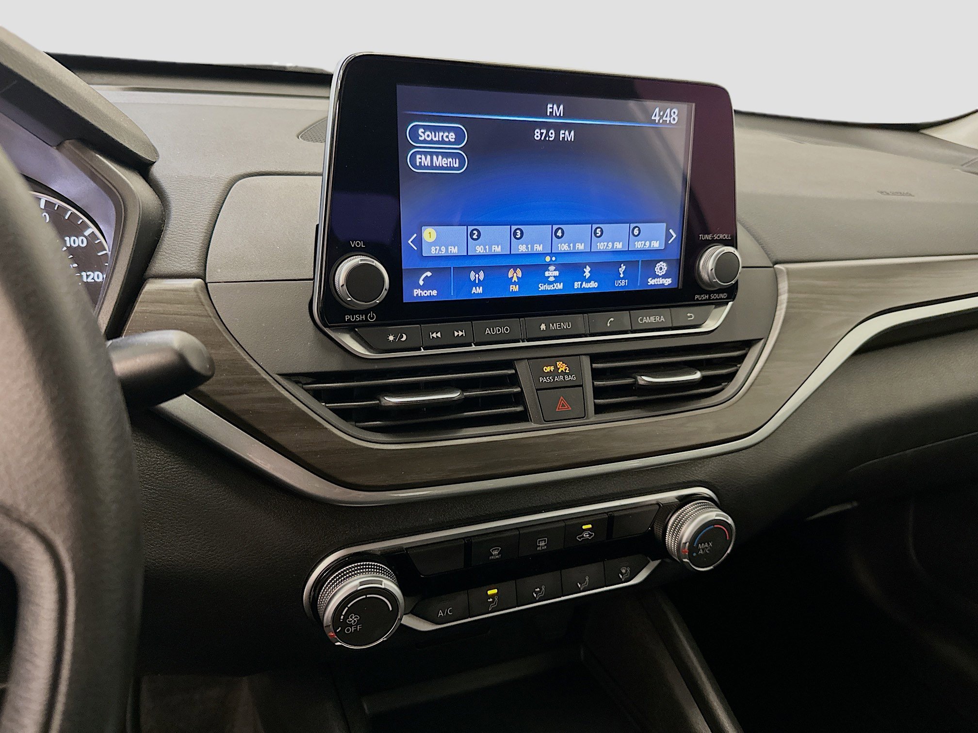 Used 2025 Nissan Altima 2.5 SV image 25