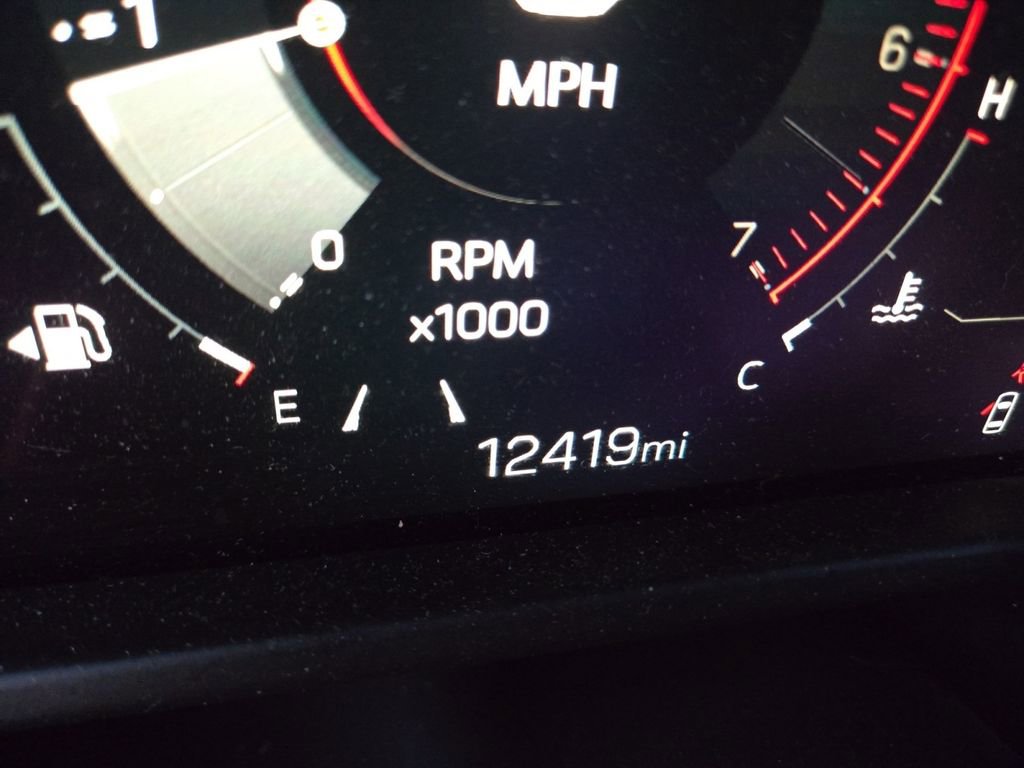 Used 2025 GMC Acadia AT4 w/ Luxury Package image 20