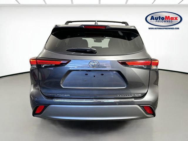 Used 2024 Toyota Highlander Platinum image 8