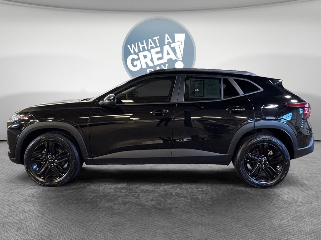 Used 2024 Chevrolet Trax ACTIV w/ Sunroof Package FWD image 7