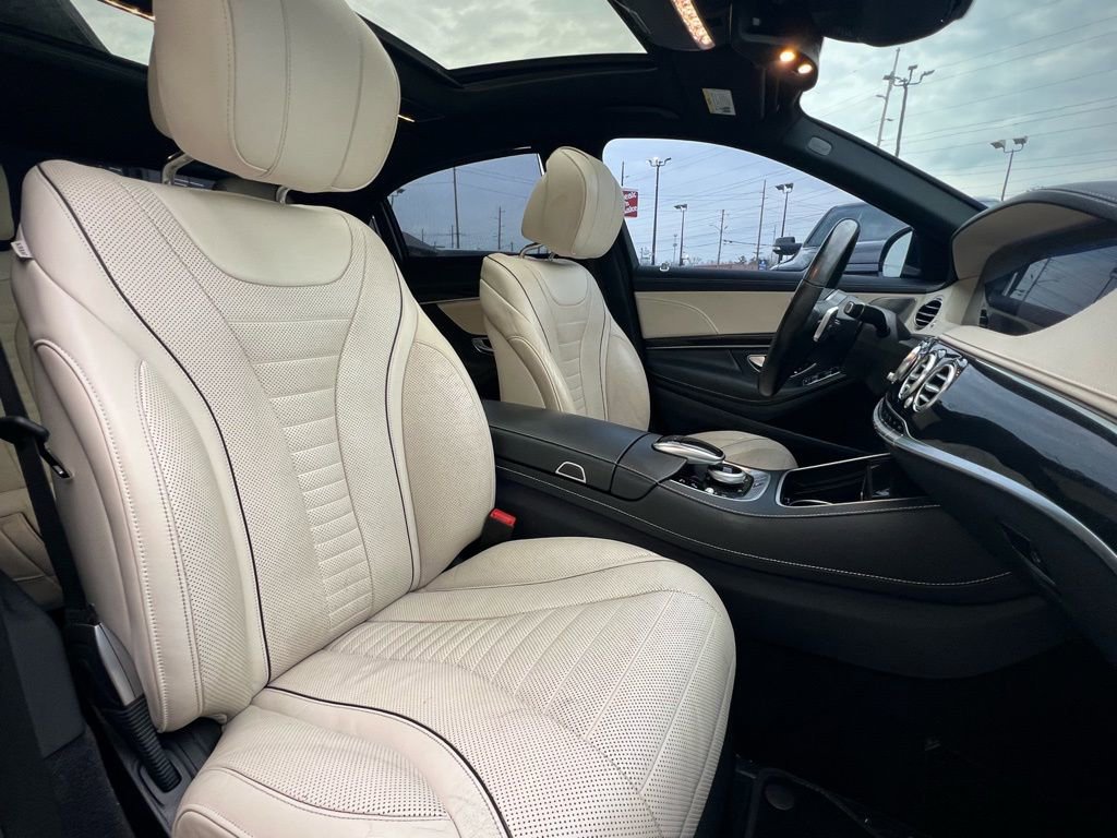 Used 2018 Mercedes-Benz S 560 Sedan image 36