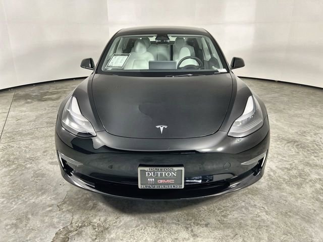 Used 2023 Tesla Model 3 Standard Range image 3