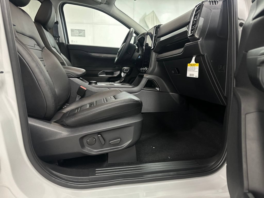New 2026 Ford Ranger Lariat w/ Black Appearance Package AWD/4WD image 24