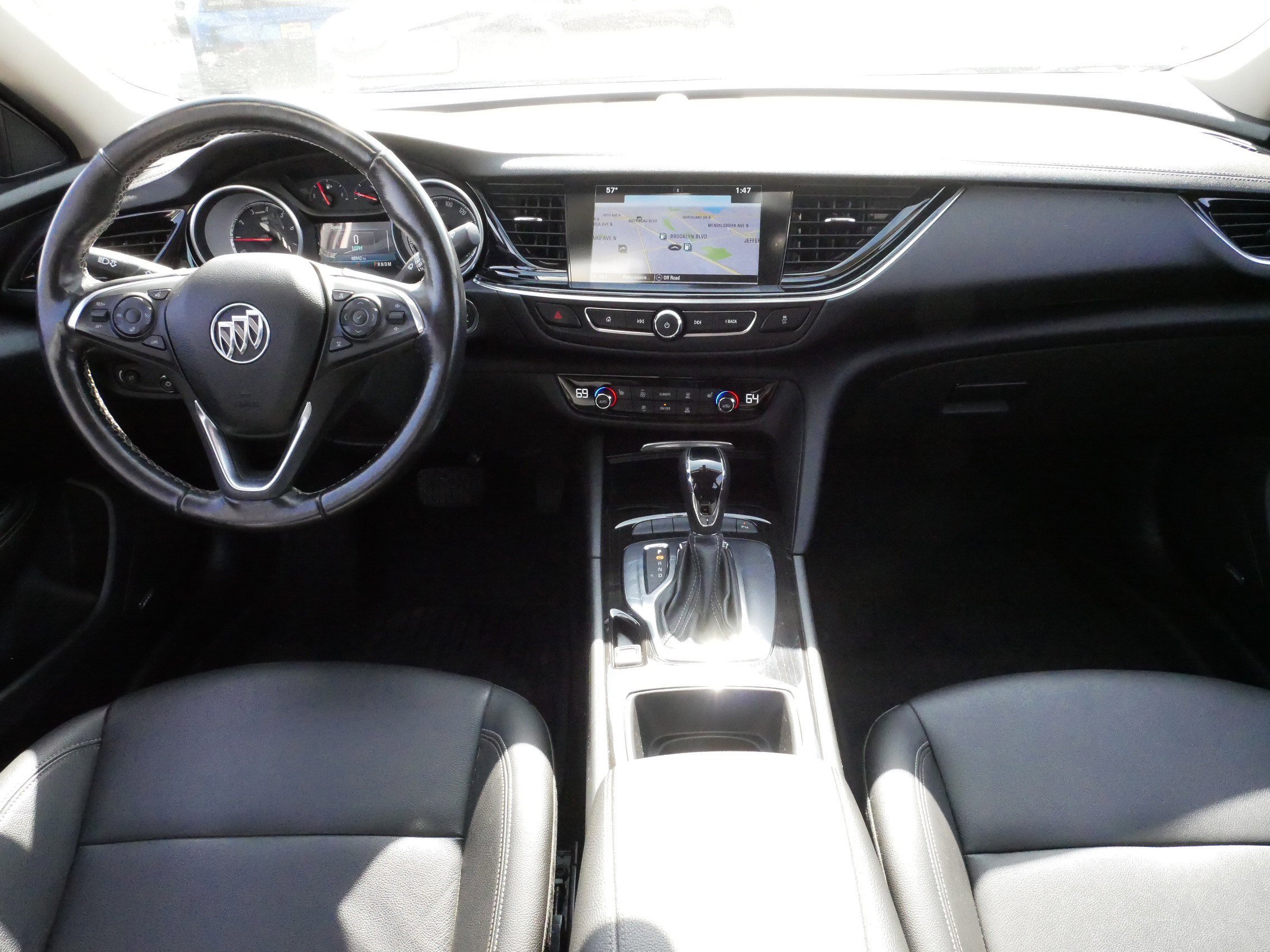Used 2018 Buick Regal Essence w/ Driver Confidence Package #1 image 10