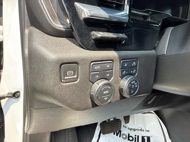 Used 2024 Chevrolet Silverado 2500 High Country w/ Technology Package AWD/4WD image 10