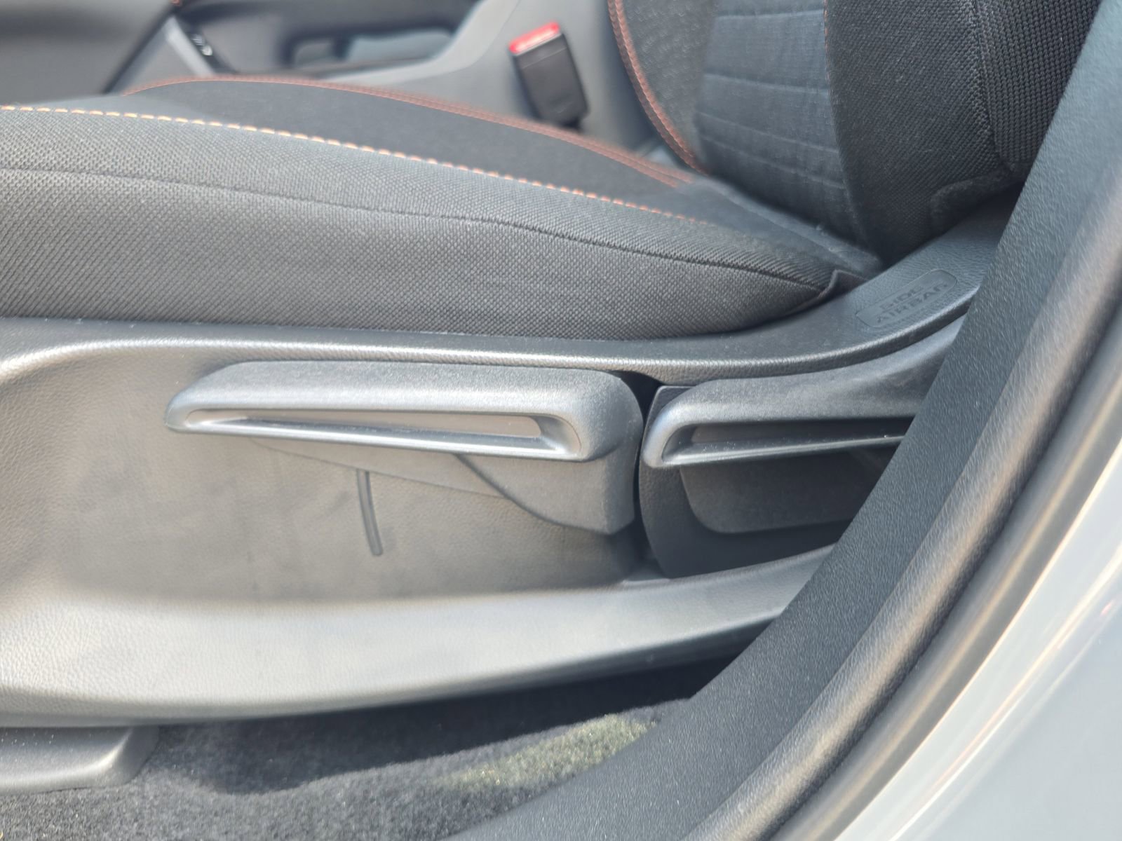 Certified 2025 Honda HR-V Sport image 16