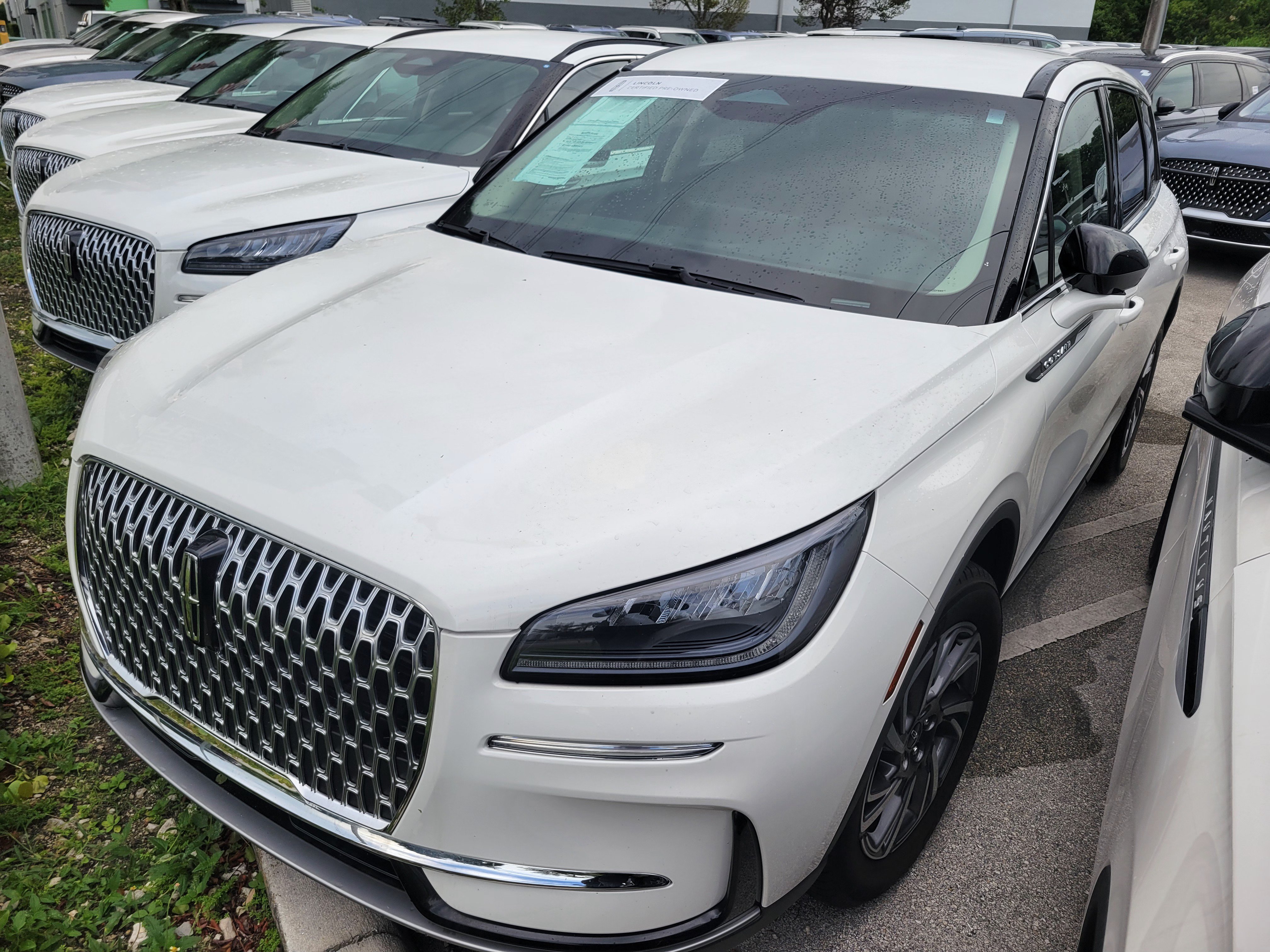 Certified 2024 Lincoln Corsair FWD image 2