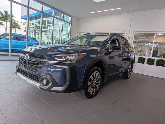 Used 2023 Subaru Outback Limited image 3
