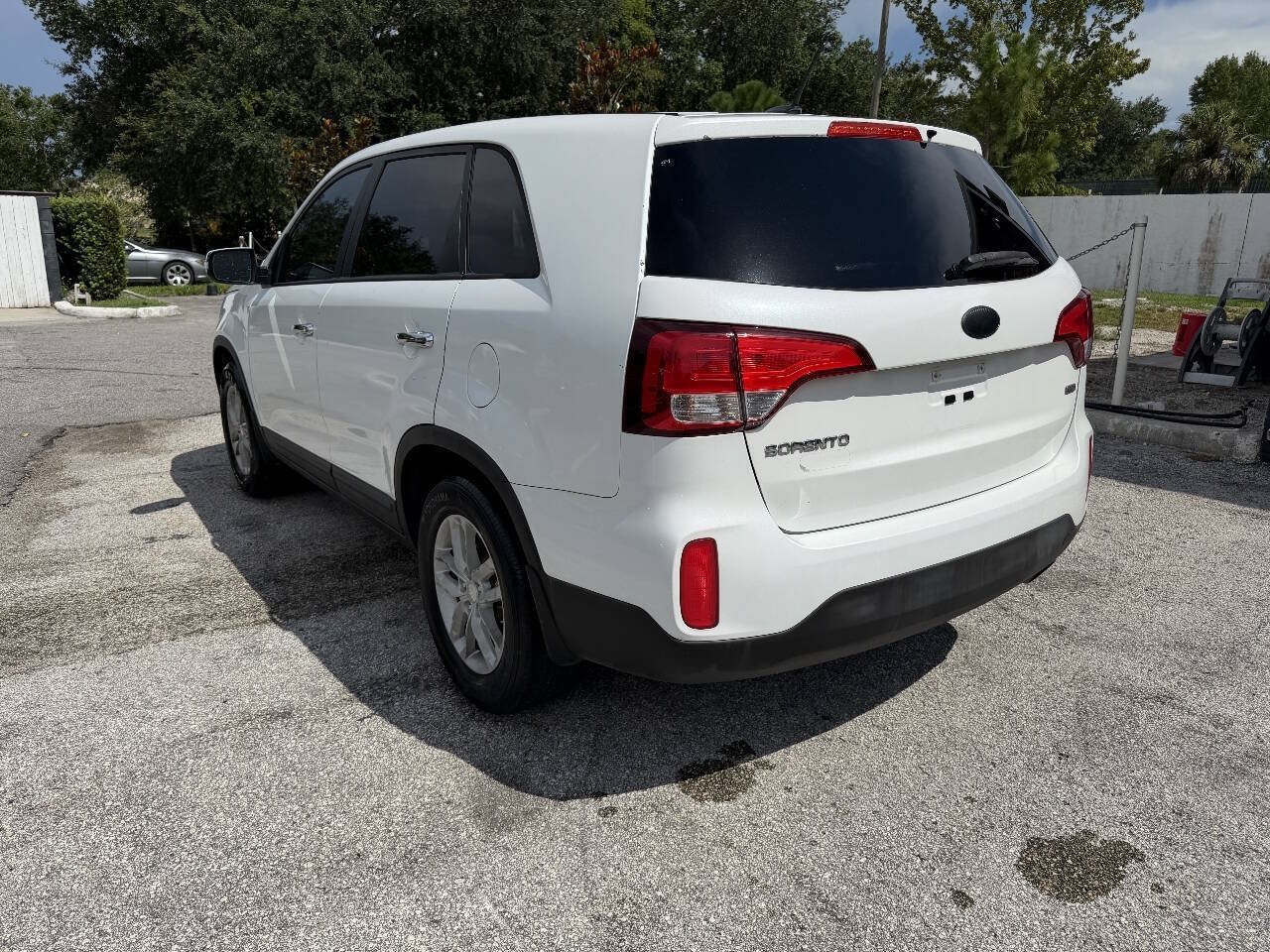 Used 2014 Kia Sorento LX FWD image 3