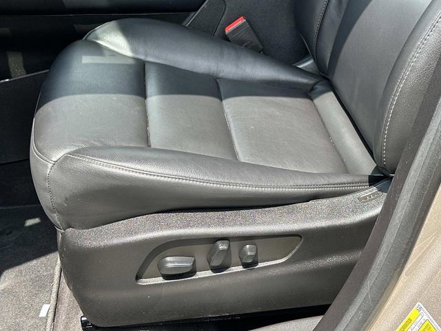 Used 2023 Cadillac XT4 Premium Luxury AWD/4WD image 17