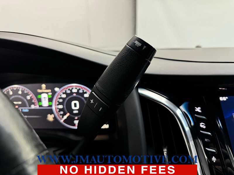 Used 2015 Cadillac Escalade Platinum image 36
