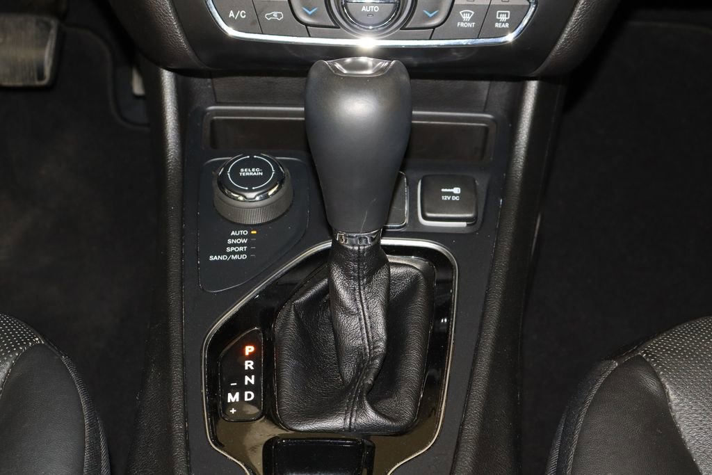 Used 2019 Jeep Cherokee Limited image 13