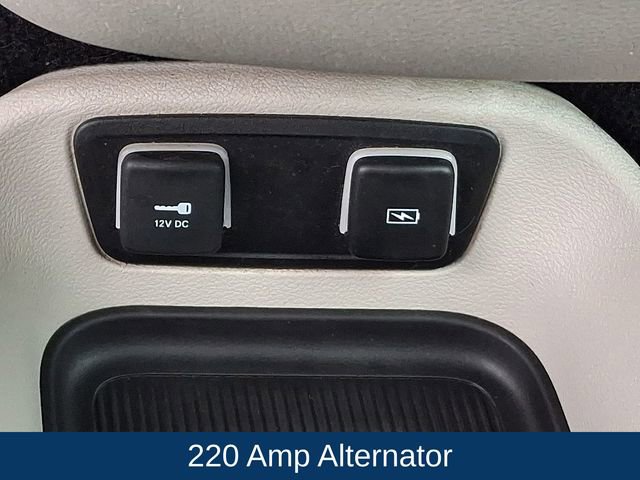 Used 2021 Chrysler Pacifica Touring image 12