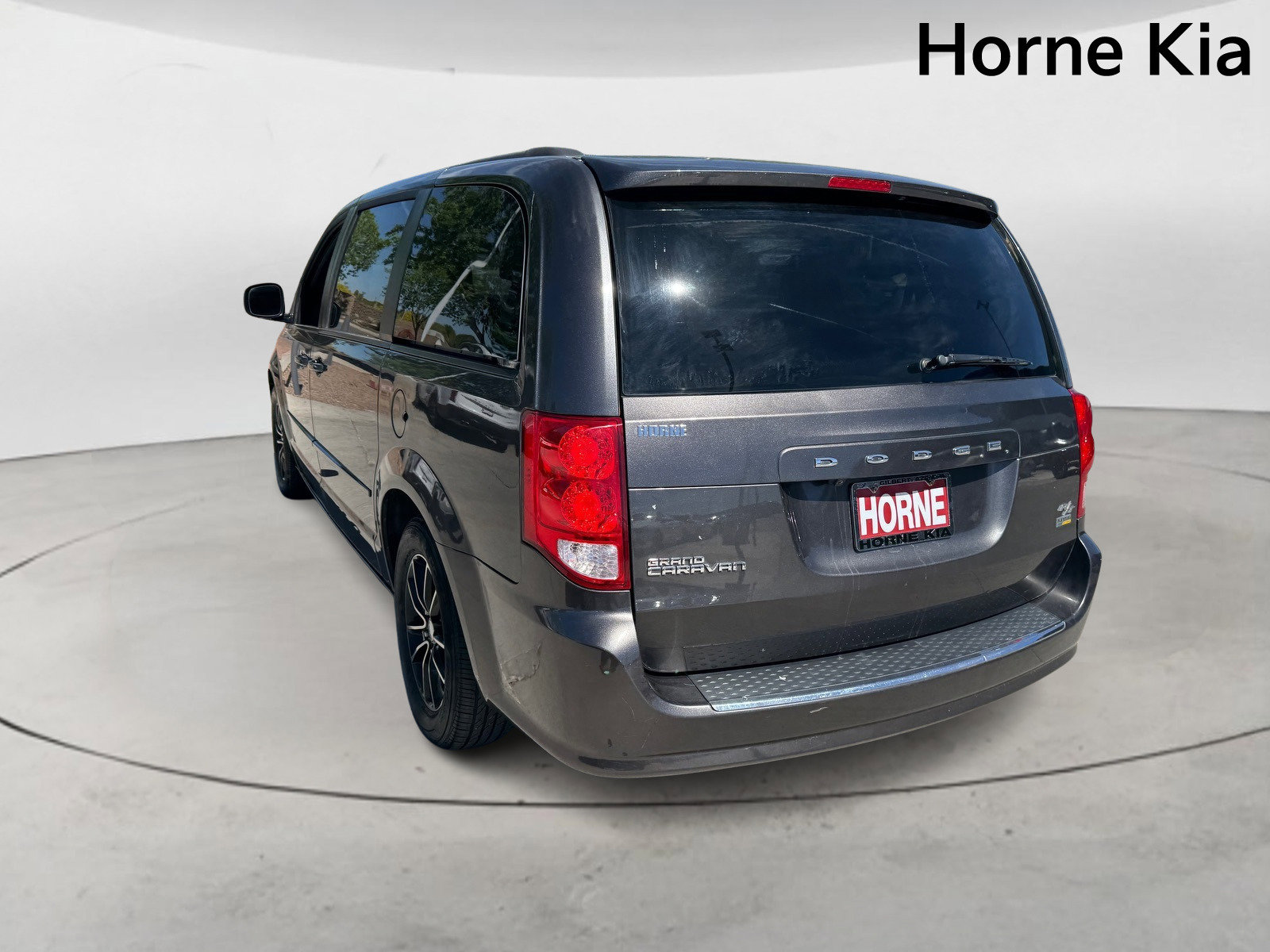 Used 2016 Dodge Grand Caravan R/T image 5