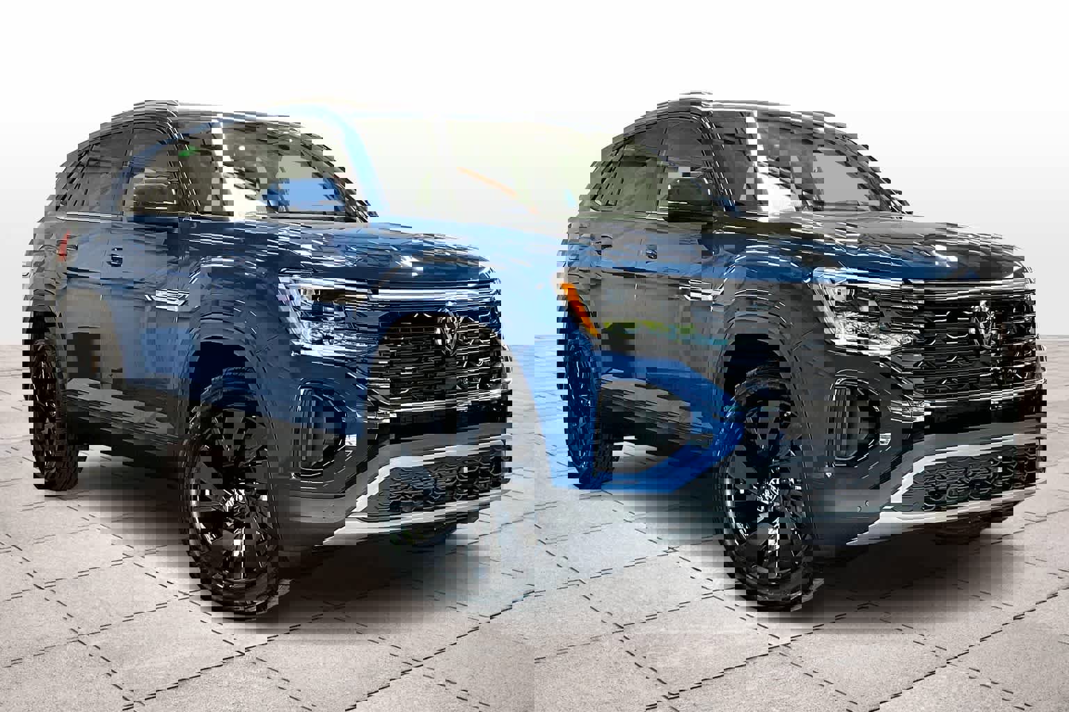 New 2025 Volkswagen Atlas Cross Sport SE image 2