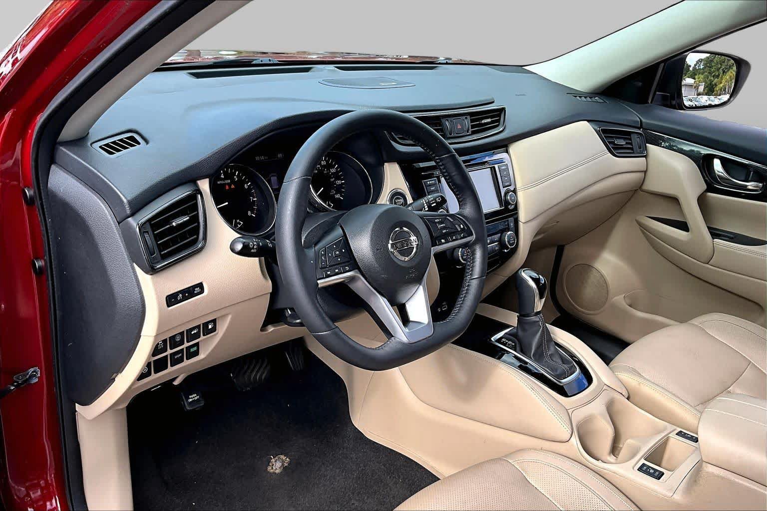 Used 2018 Nissan Rogue SL FWD image 17