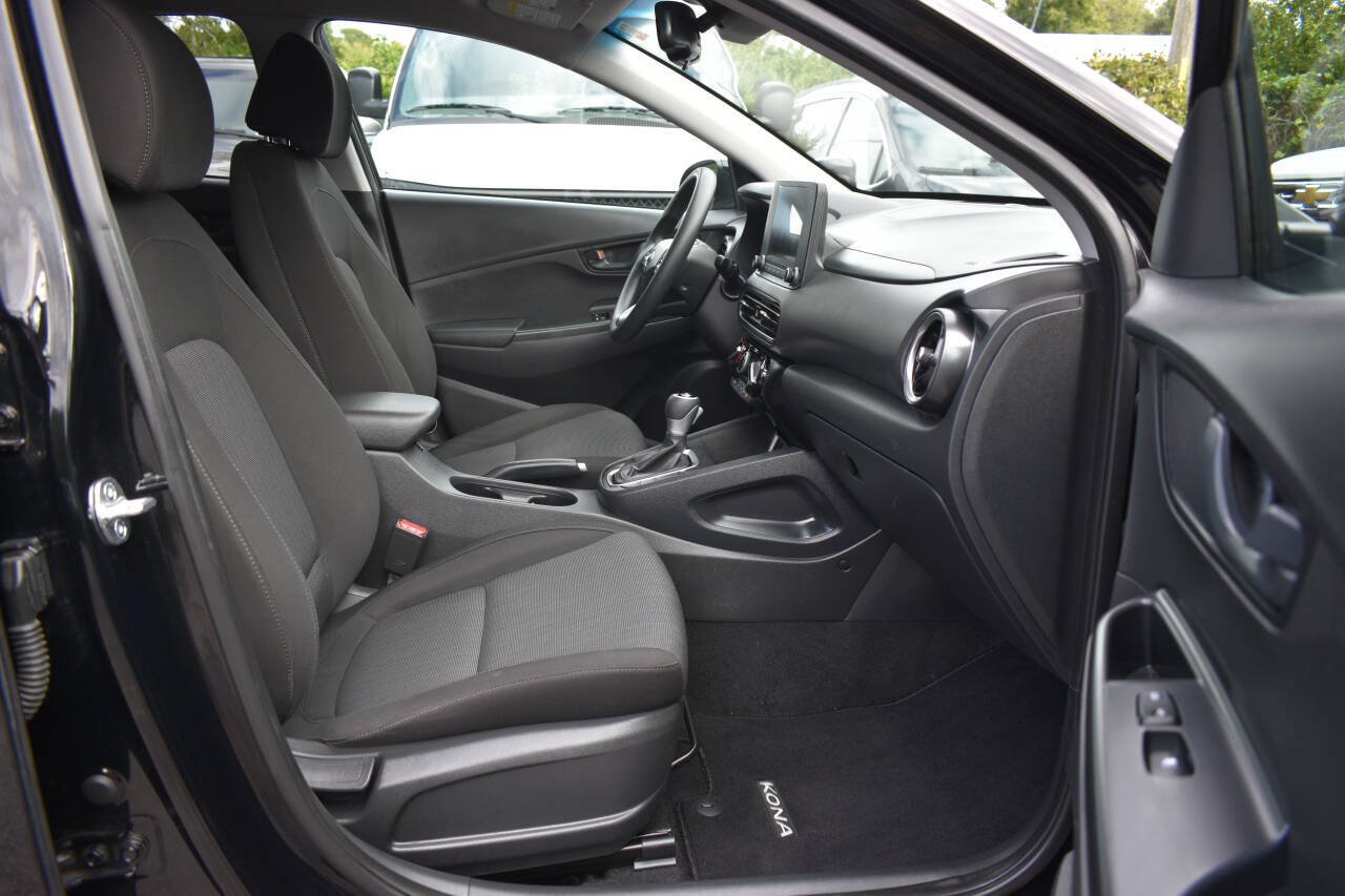 Used 2023 Hyundai Kona SEL FWD image 8