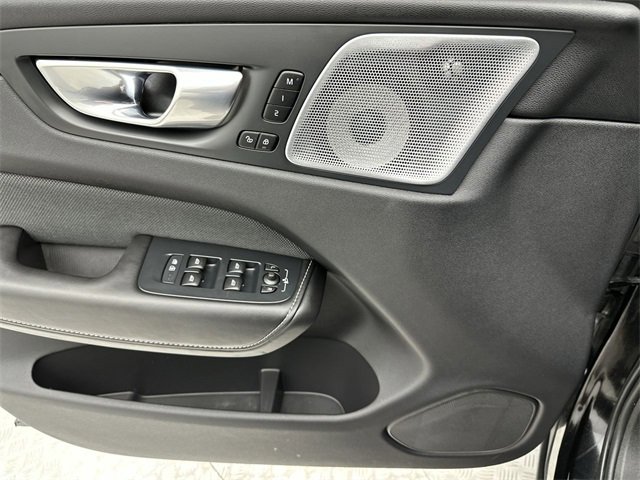 Certified 2024 Volvo XC60 T8 Polestar w/ Protection Package Premier image 13