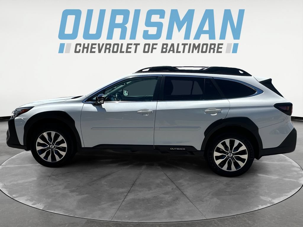 Used 2023 Subaru Outback Limited AWD/4WD image 3