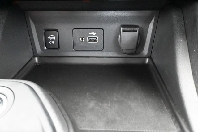 Used 2025 Nissan Sentra S FWD image 40