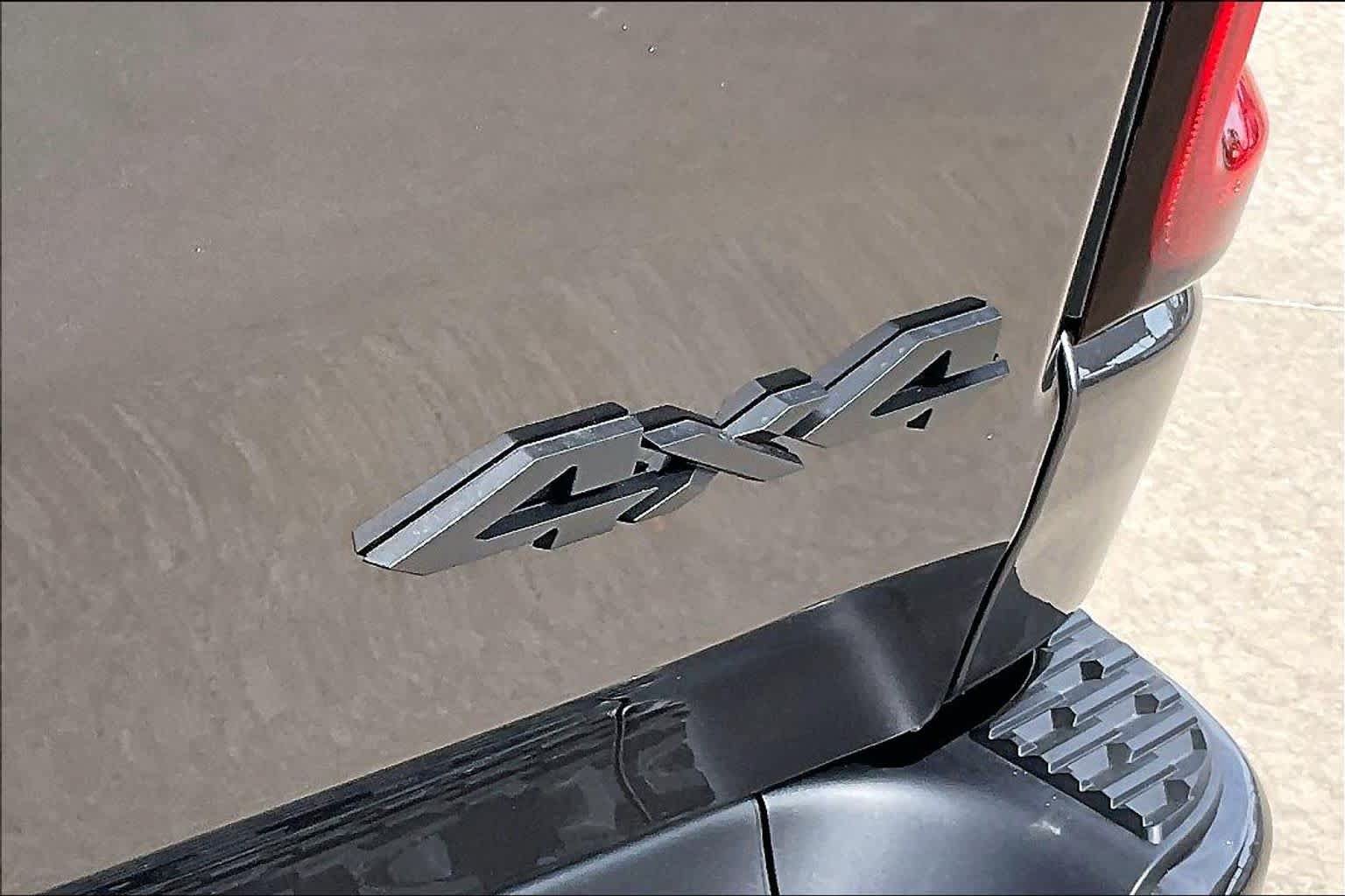 New 2027 RAM 1500 Laramie AWD/4WD image 15