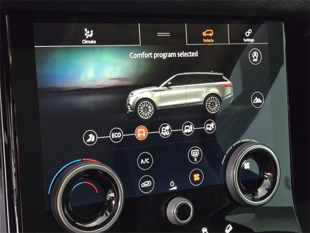 Used 2019 Land Rover Range Rover Velar image 24