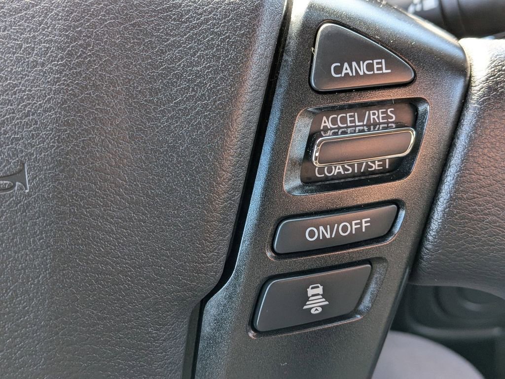 Used 2025 Nissan Frontier SV image 14