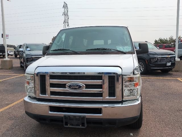 Used 2013 Ford E-150 and Econoline 150 Wagon RWD image 2