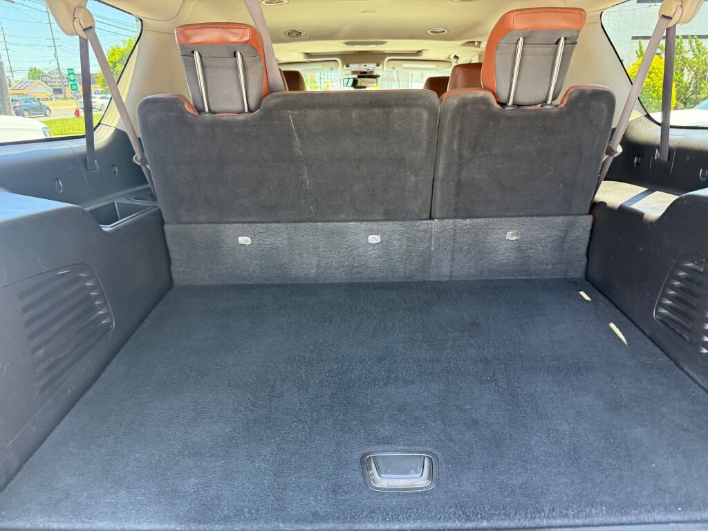 Used 2016 Cadillac Escalade ESV Luxury AWD/4WD image 36