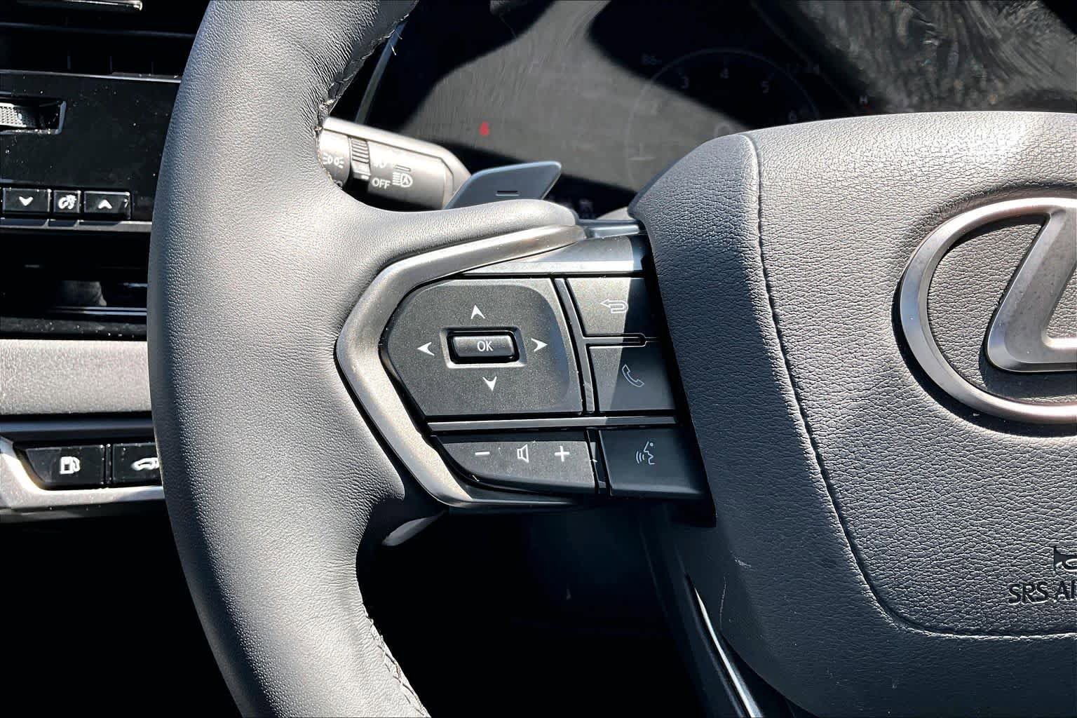 Used 2023 Lexus RX 350 FWD w/ Accessory Package (Z1) image 22