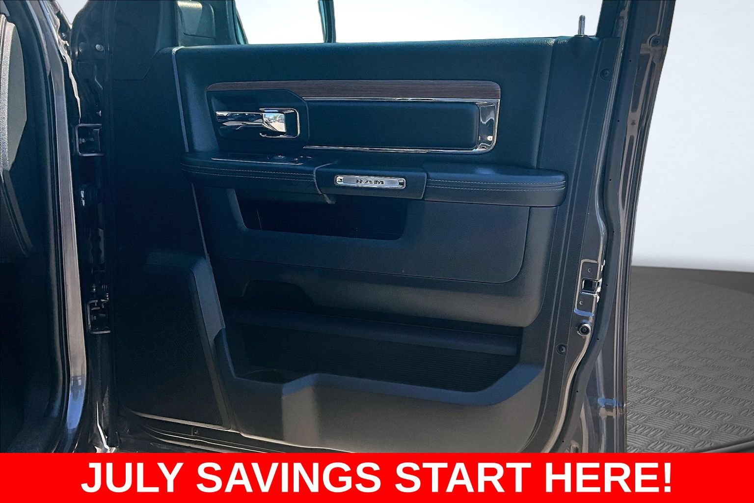 Used 2017 RAM 1500 Laramie AWD/4WD image 34