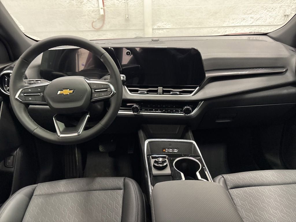 New 2026 Chevrolet Equinox LT w/ Convenience Package II FWD image 11