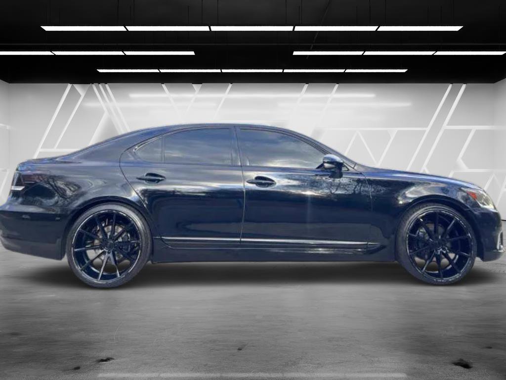 Used 2013 Lexus LS 460 w/ Comfort Pkg RWD image 6