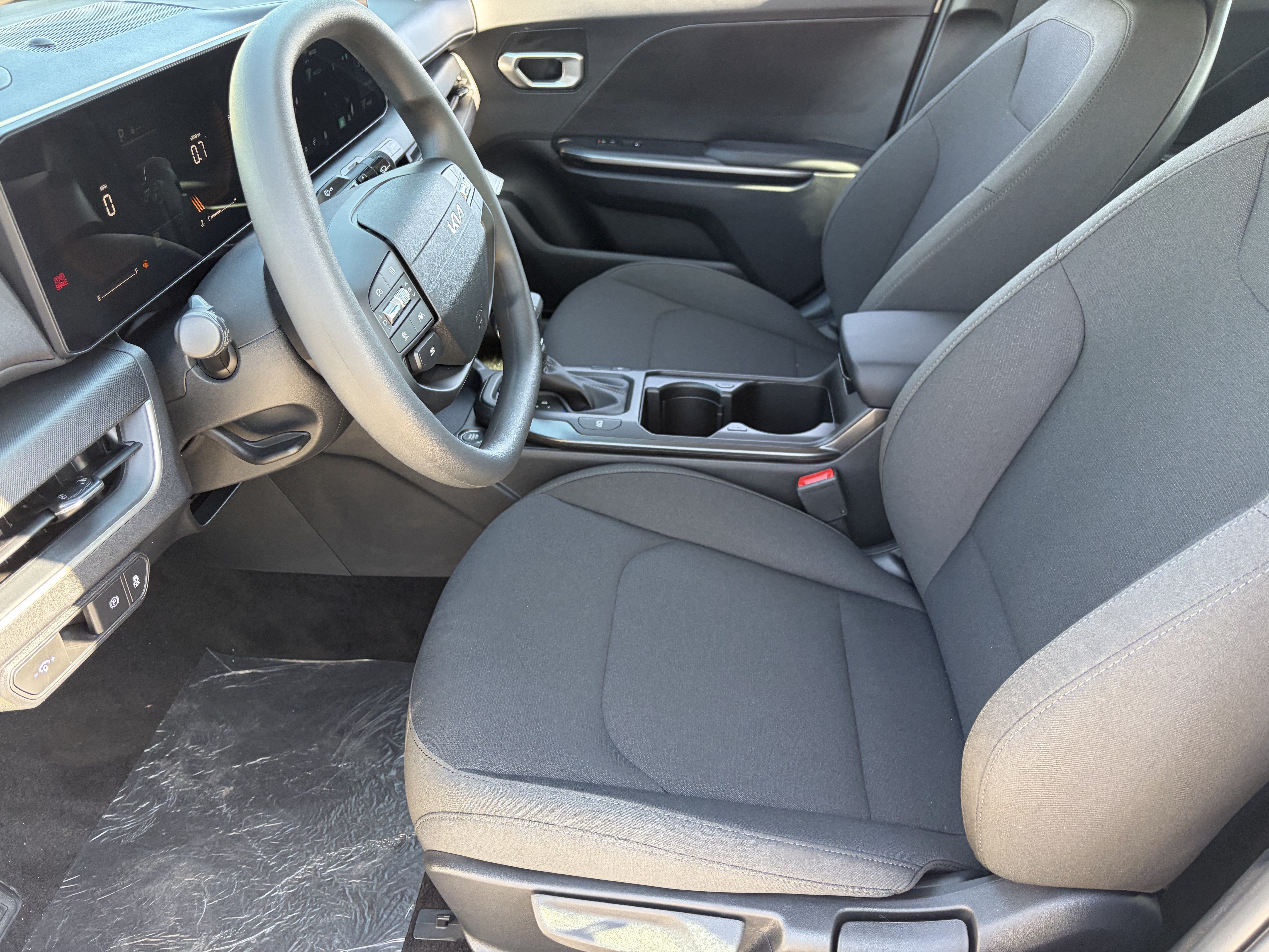 New 2026 Kia K4 FWD image 17