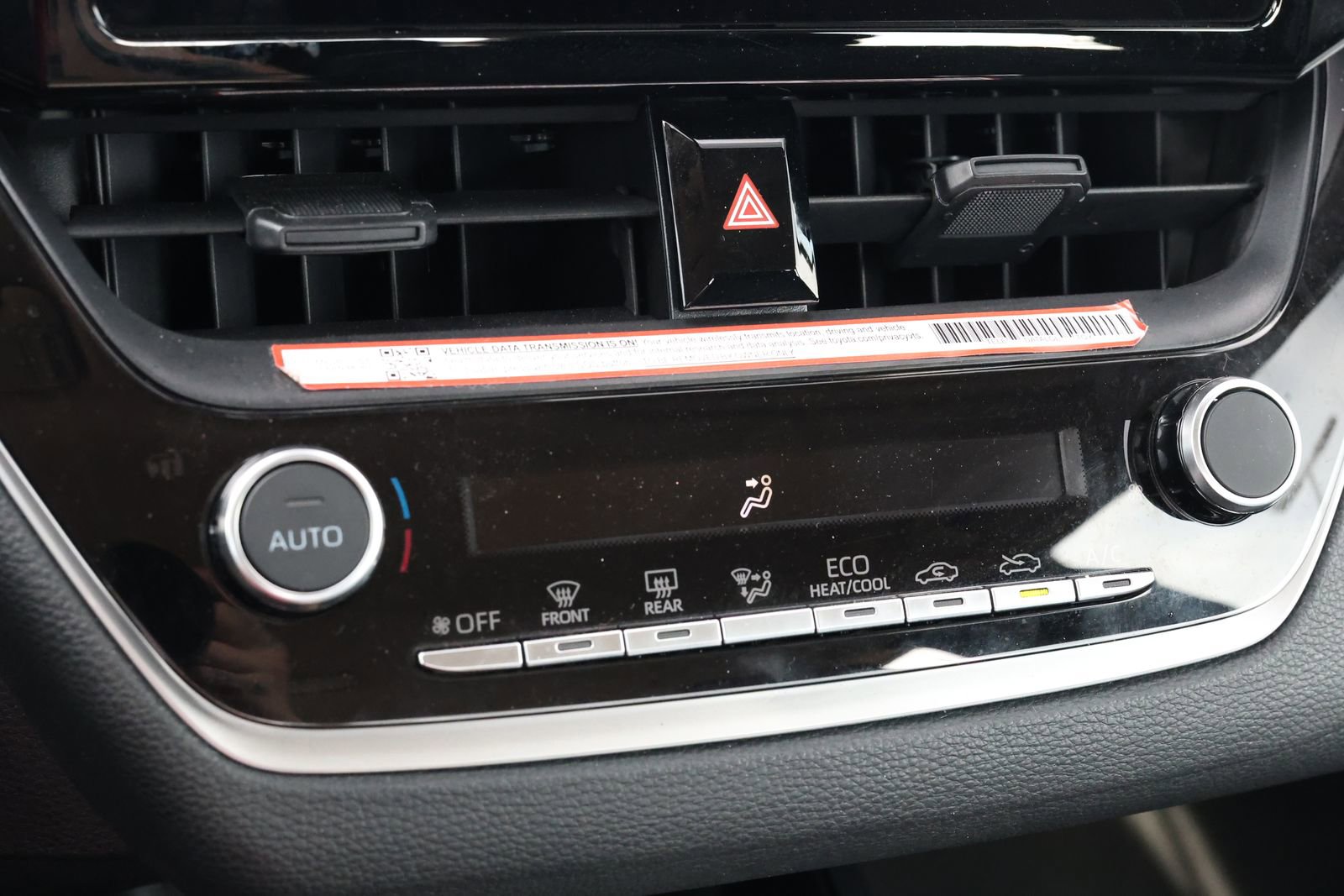Used 2025 Toyota Corolla LE image 18