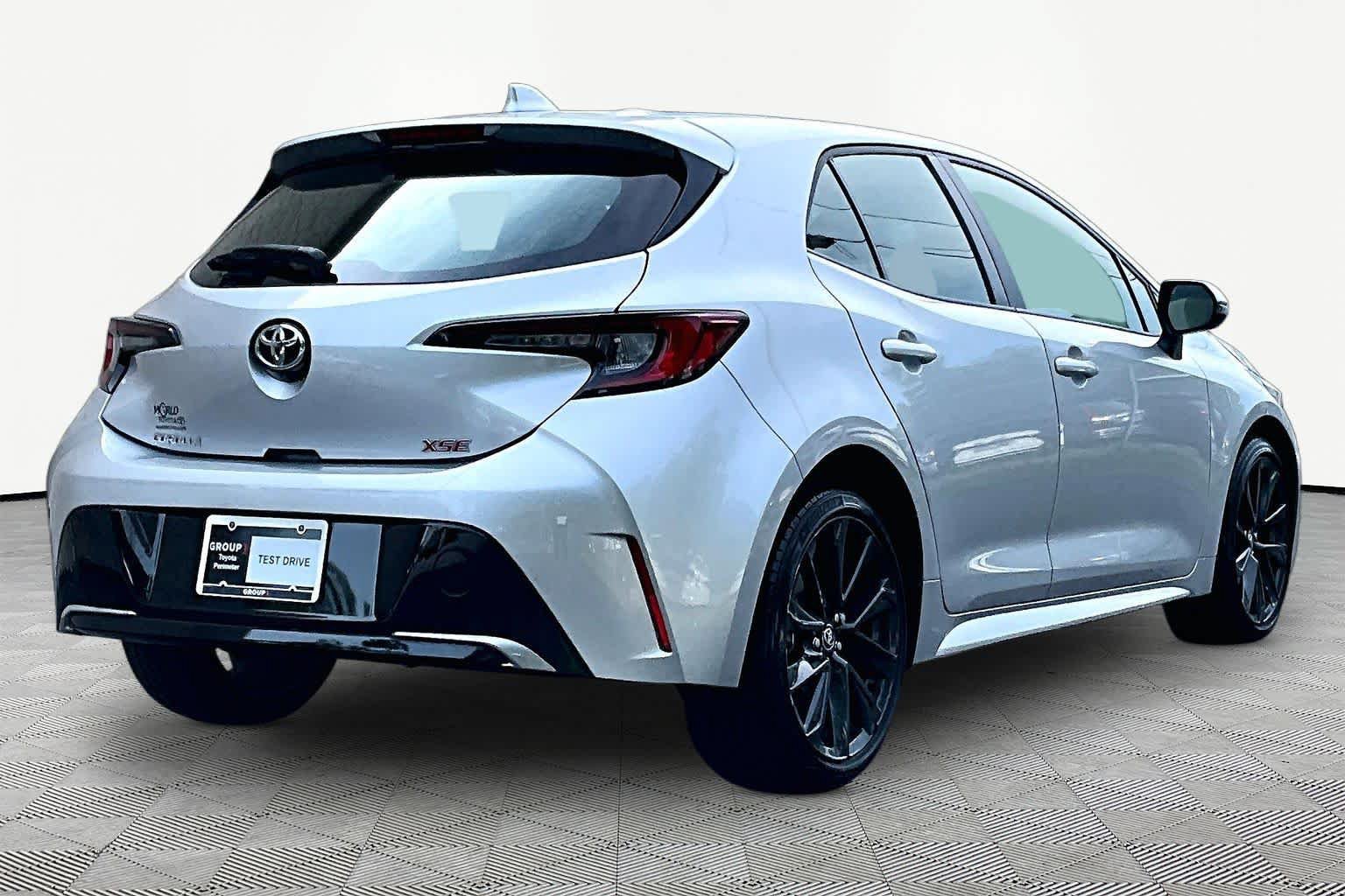 Used 2023 Toyota Corolla XSE FWD image 13