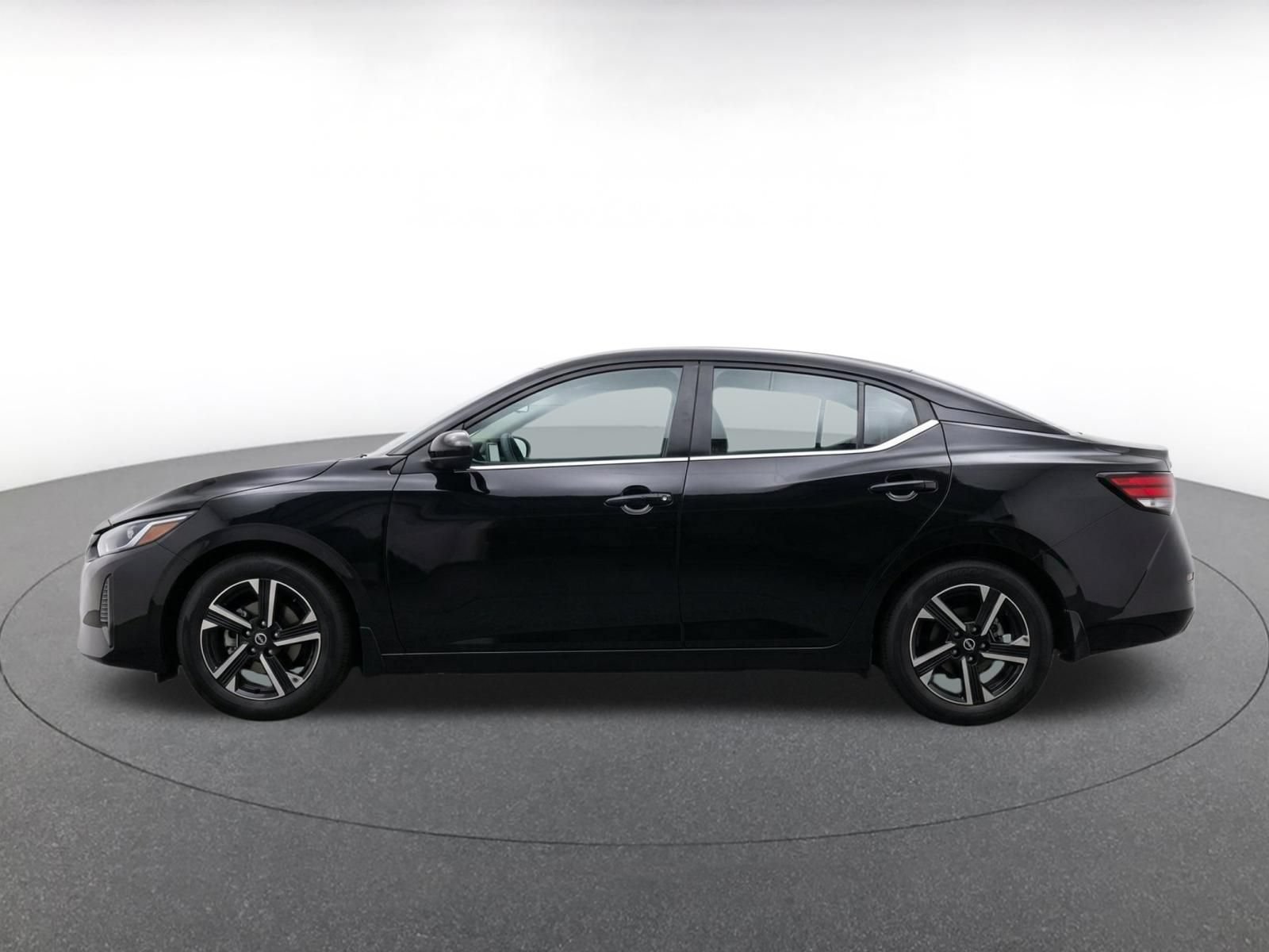 Used 2025 Nissan Sentra SV FWD image 5