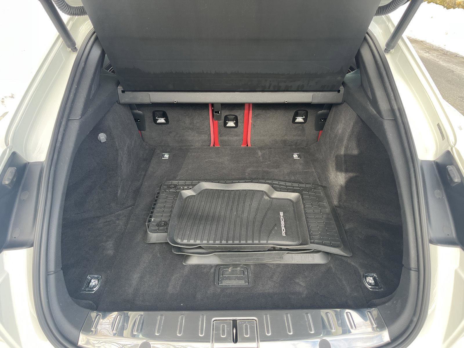 Used 2023 Porsche Panamera 4 image 32