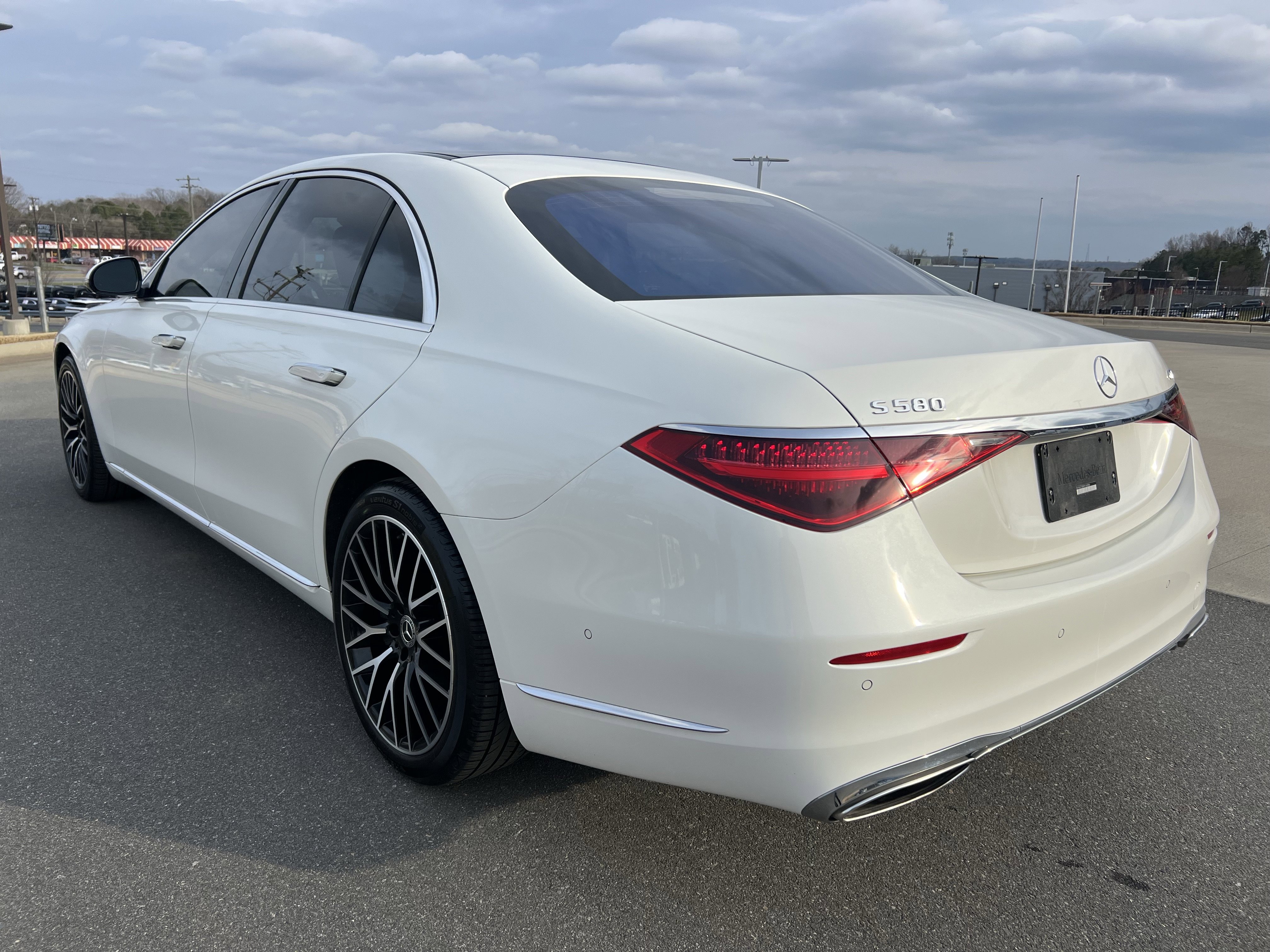 Used 2023 Mercedes-Benz S 580 S 580 image 7