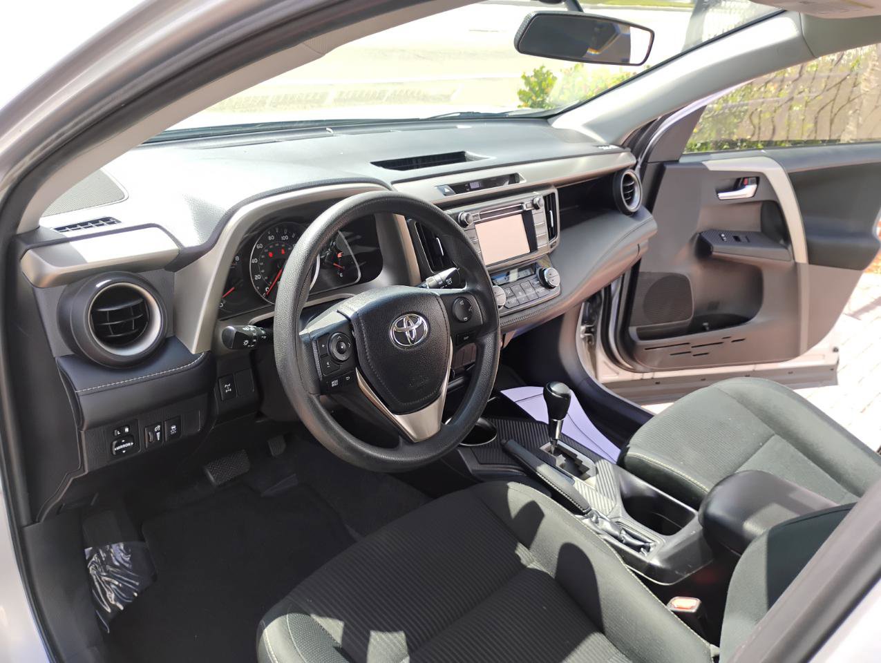 Used 2014 Toyota RAV4 XLE AWD/4WD image 11