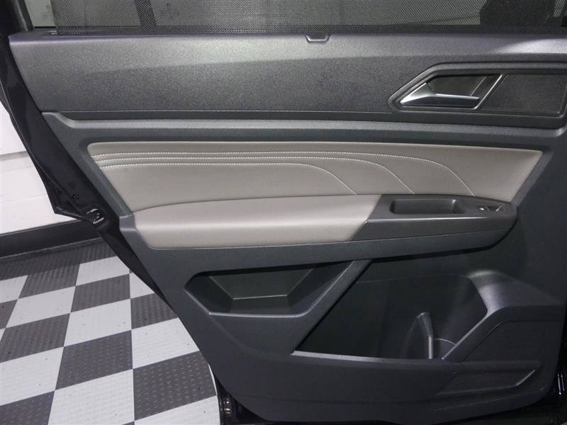 Used 2022 Volkswagen Atlas SEL AWD/4WD image 26