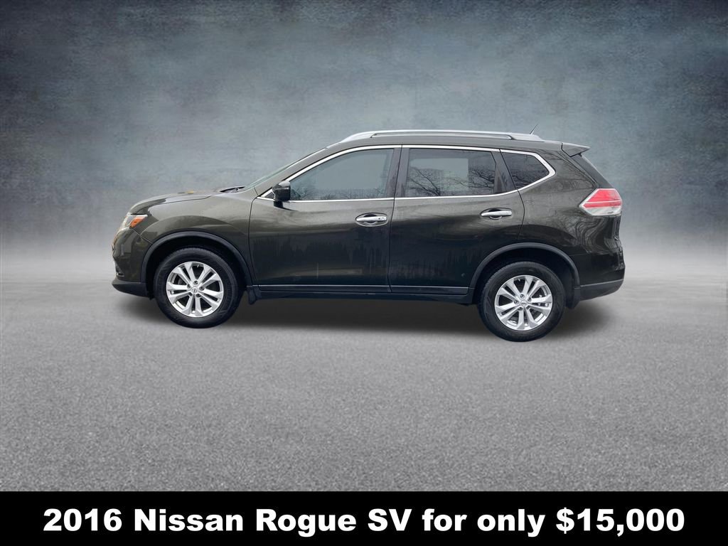 Used 2016 Nissan Rogue SV image 2