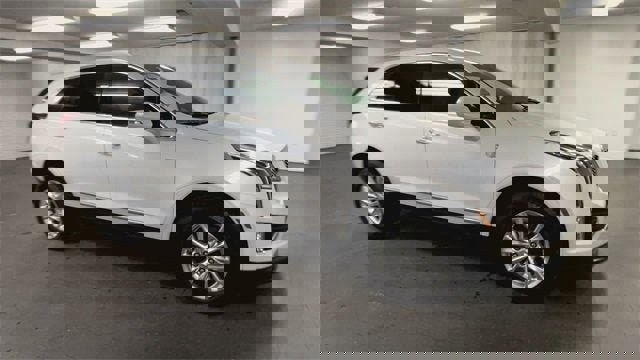 Certified 2021 Cadillac XT5 Luxury image 2