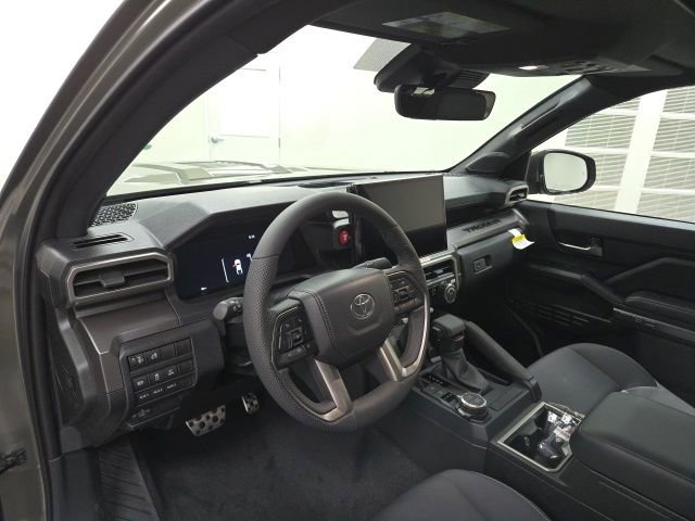 Used 2026 Toyota Tacoma TRD Sport w/ TRD Sport Upgrade Package AWD/4WD image 18