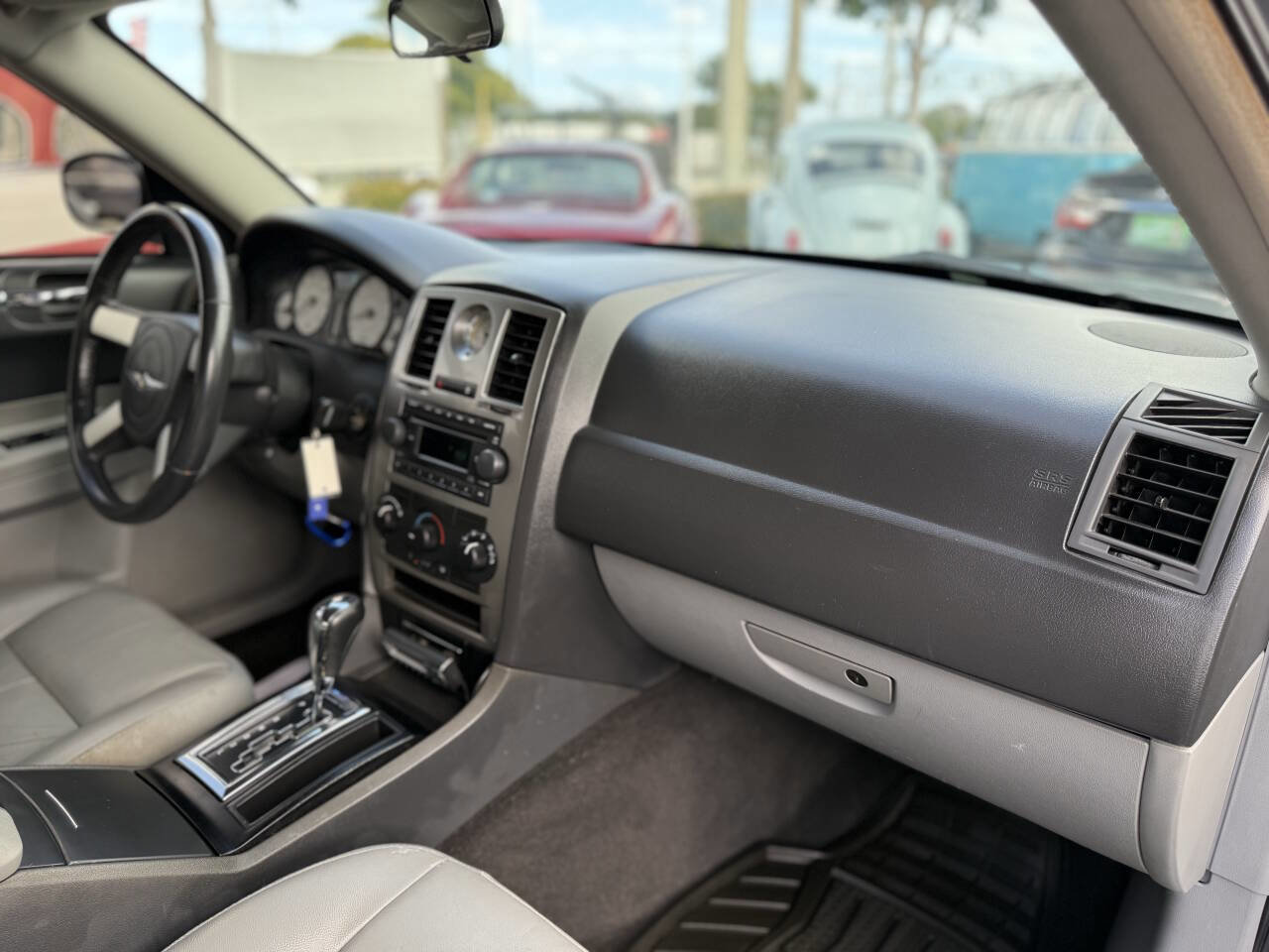 Used 2006 Chrysler 300 Touring RWD image 20