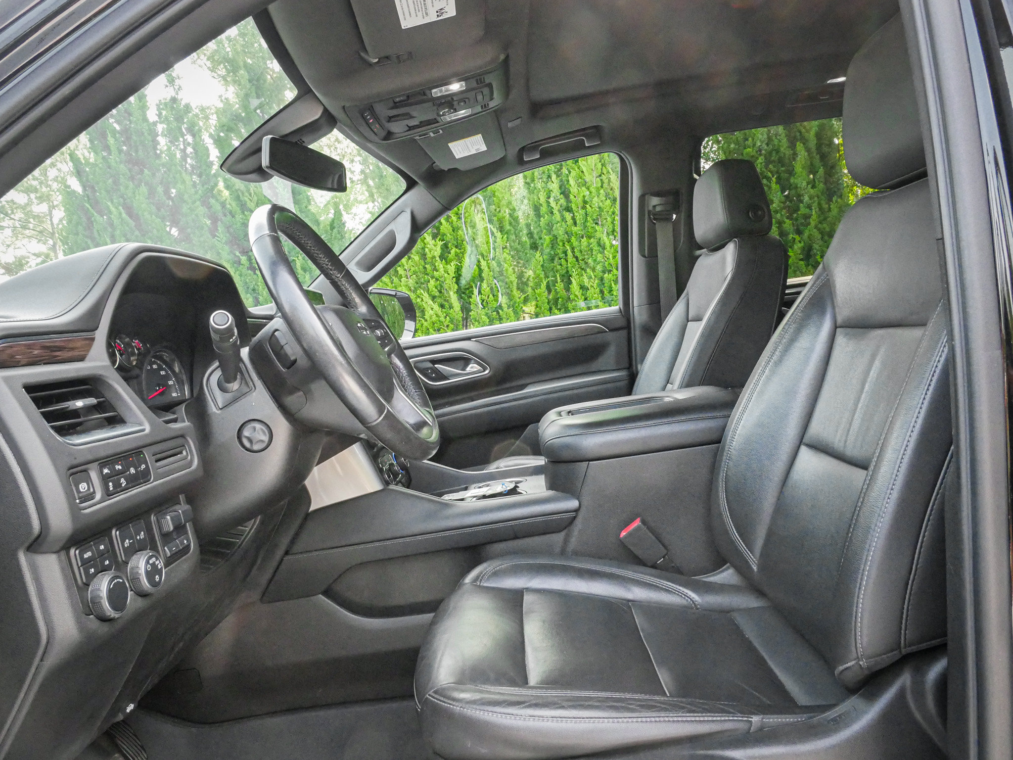 Used 2021 Chevrolet Tahoe Z71 w/ Z71 Signature Package AWD/4WD image 7