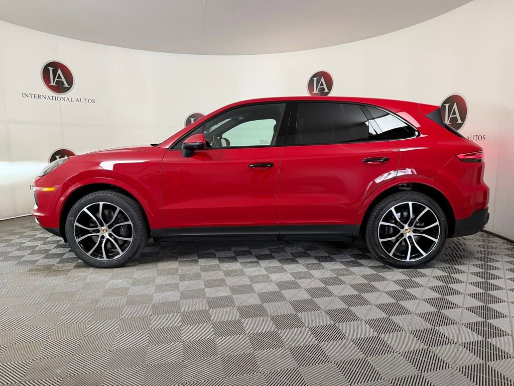 Used 2023 Porsche Cayenne image 9