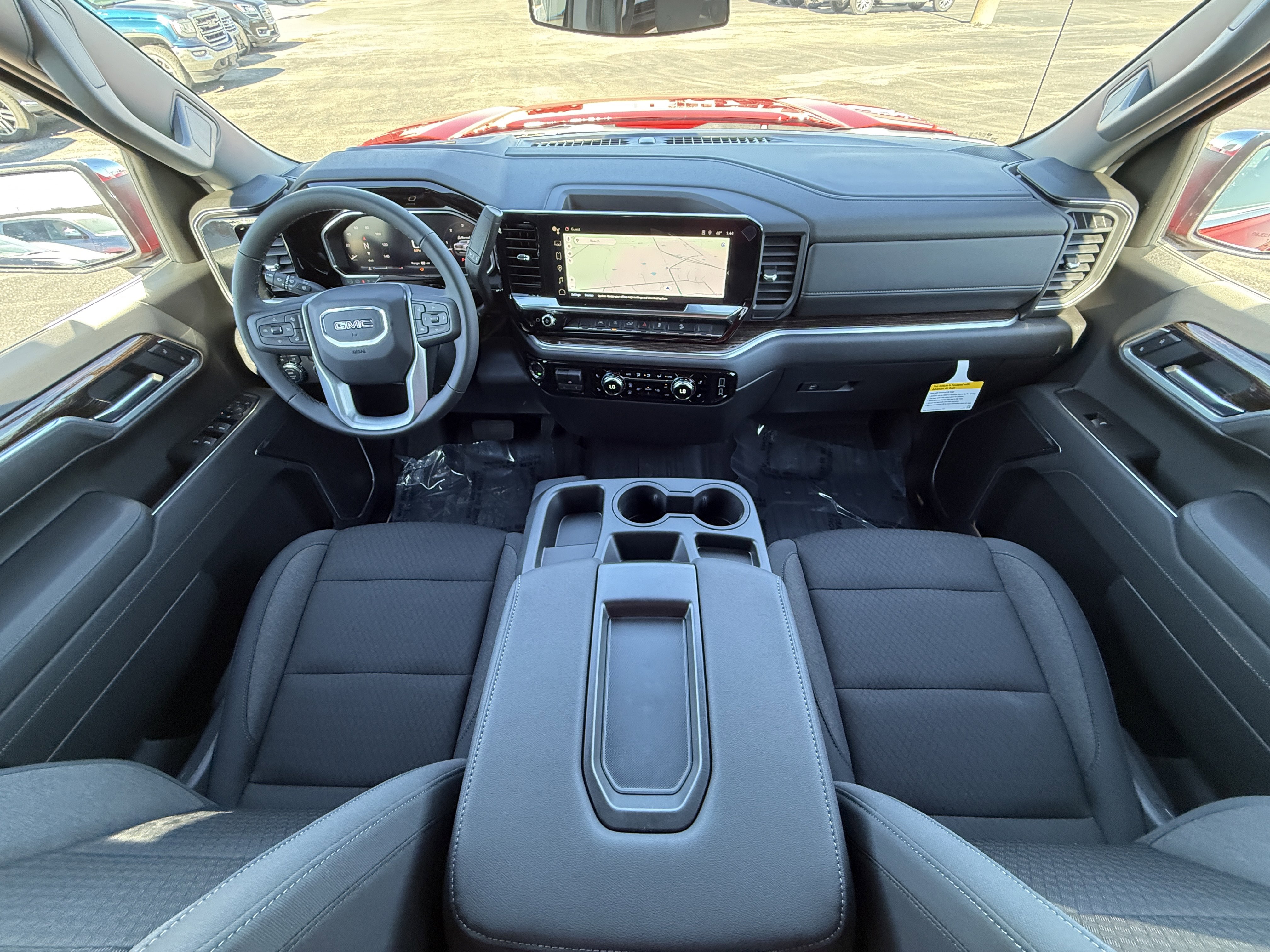 New 2026 GMC Sierra 1500 SLE image 2