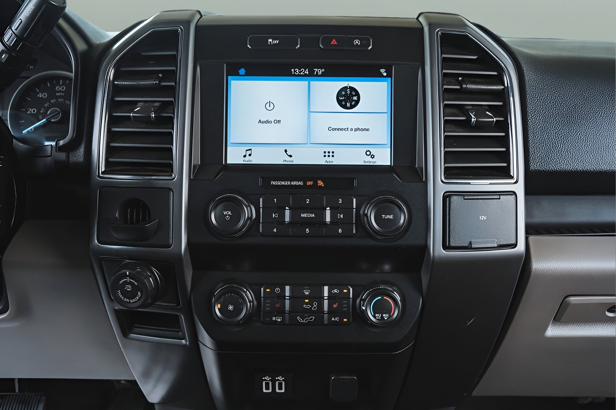 Used 2019 Ford F150 XLT w/ Equipment Group 302A Luxury RWD image 18