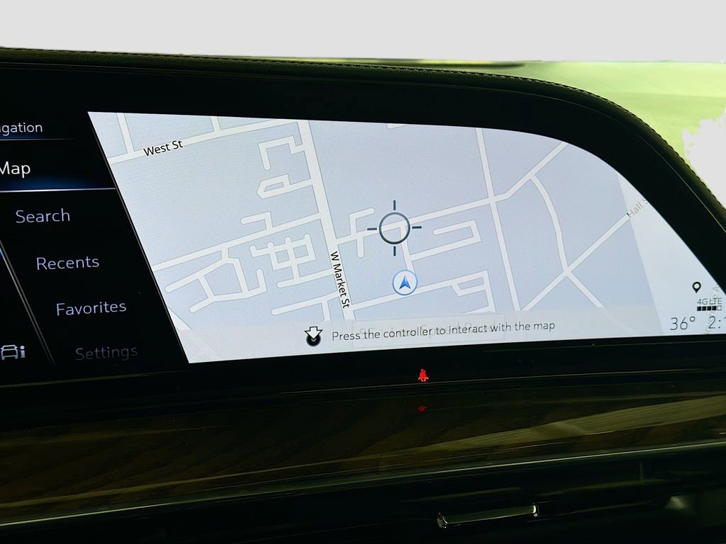 Used 2024 Cadillac Escalade Sport Platinum w/ LPO, ONYX Package image 13